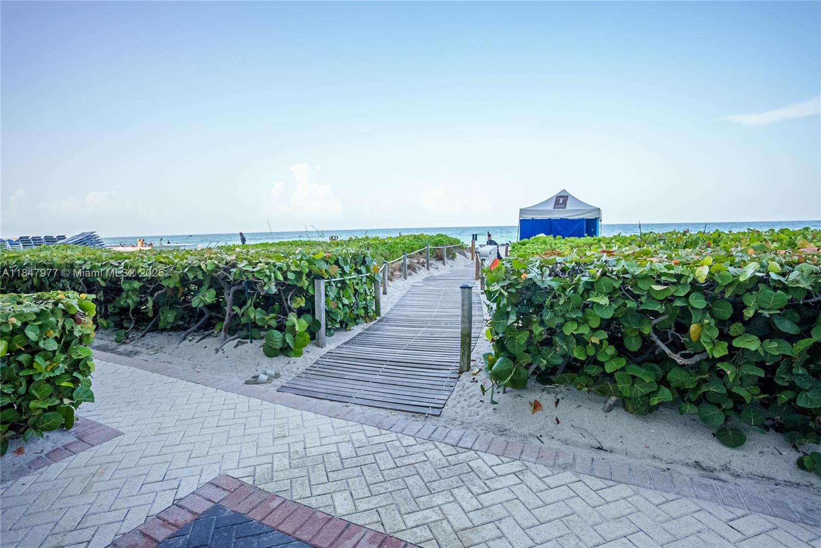 See details 1104 3 / 4 2327 sq. ft. $ 2025-07-28 0 Photo