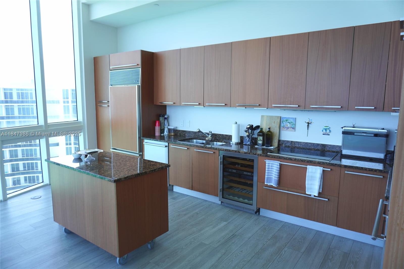 See details 4301 3 / 4 2768 sq. ft. $ 2025-07-28 0 Photo