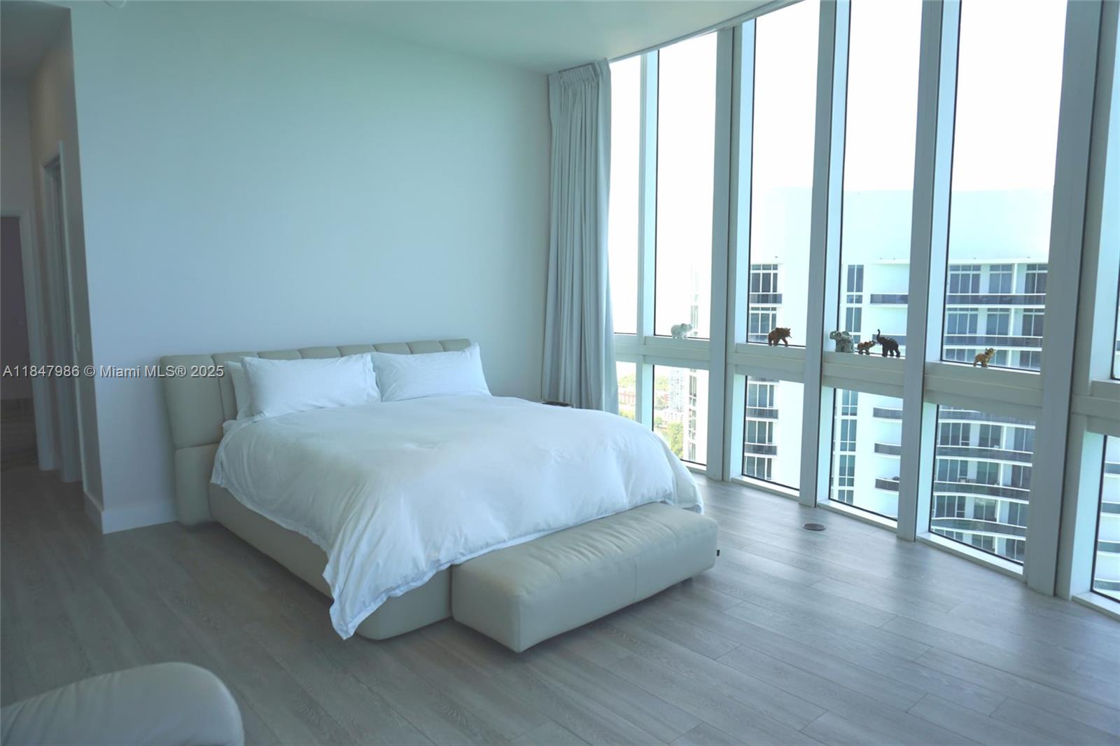 See details 4301 3 / 4 2768 sq. ft. $ 2025-07-28 0 Photo