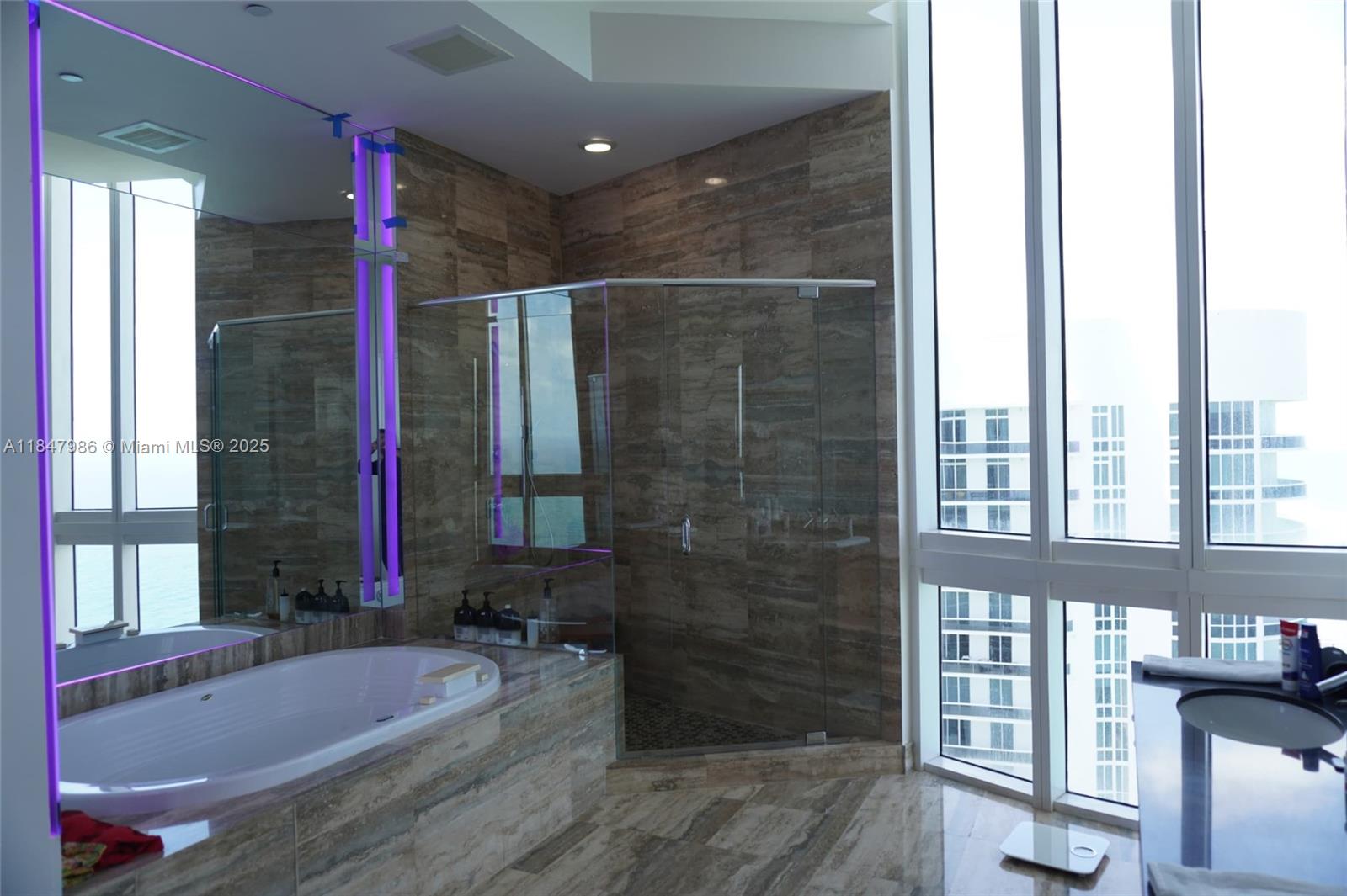 See details 4301 3 / 4 2768 sq. ft. $ 2025-07-28 0 Photo
