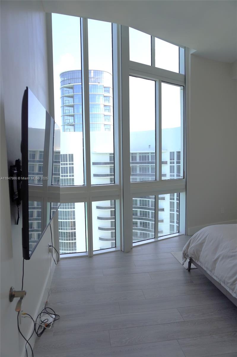 See details 4301 3 / 4 2768 sq. ft. $ 2025-07-28 0 Photo