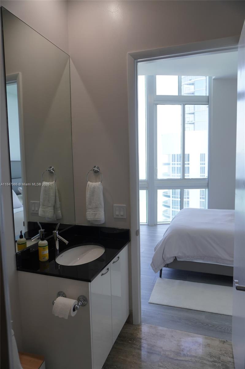 See details 4301 3 / 4 2768 sq. ft. $ 2025-07-28 0 Photo