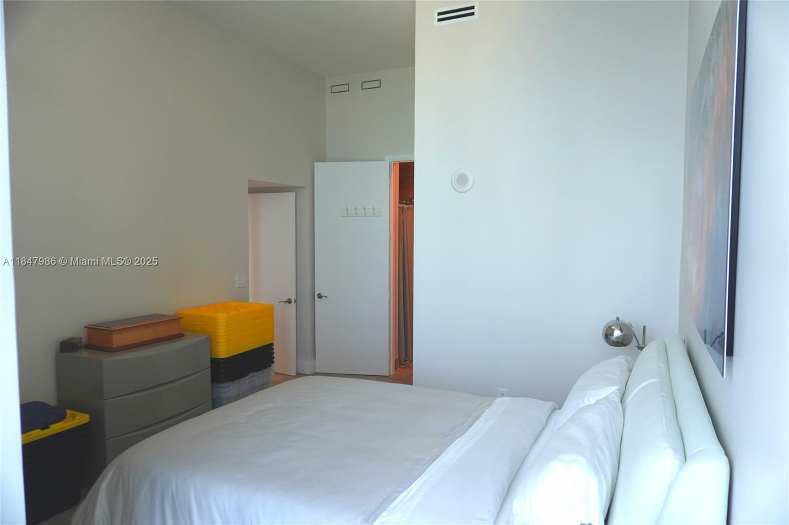 See details 4301 3 / 4 2768 sq. ft. $ 2025-07-28 0 Photo