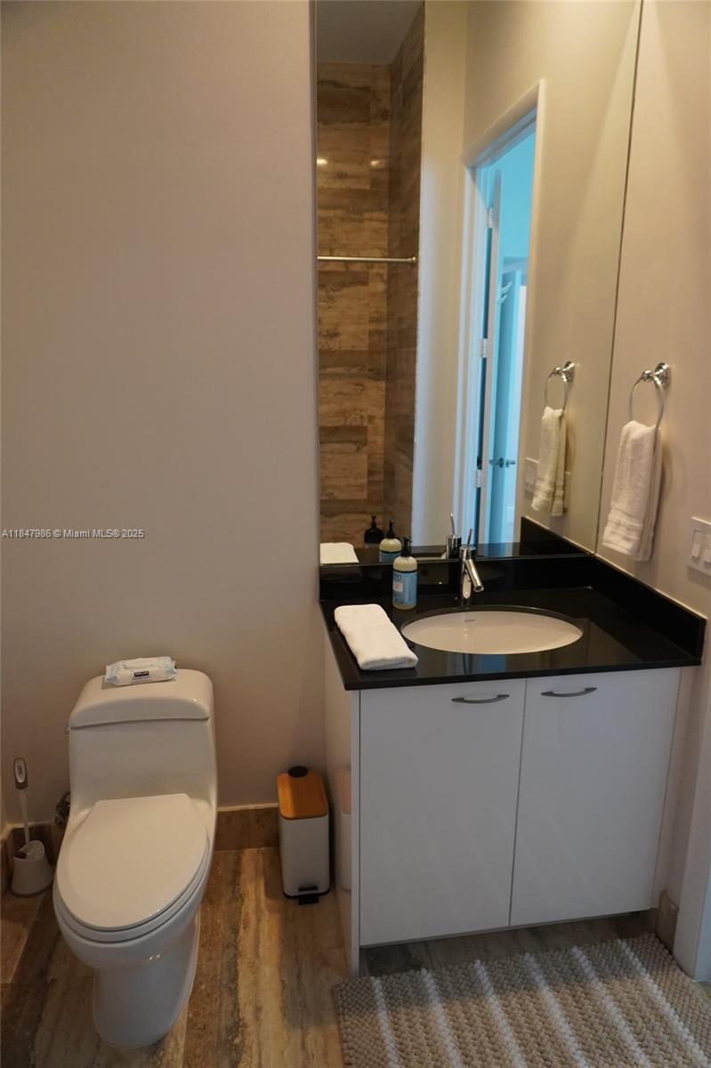 See details 4301 3 / 4 2768 sq. ft. $ 2025-07-28 0 Photo