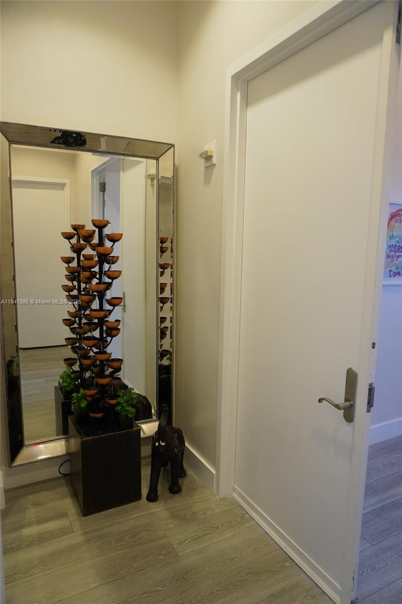 See details 4301 3 / 4 2768 sq. ft. $ 2025-07-28 0 Photo
