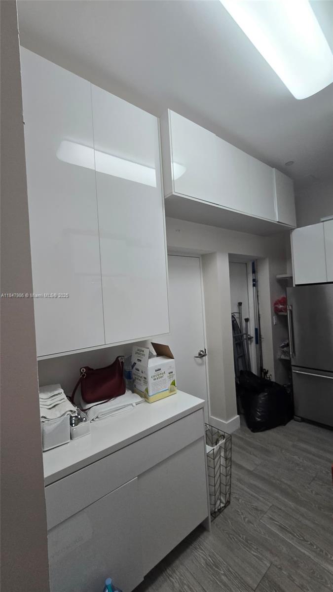 See details 4301 3 / 4 2768 sq. ft. $ 2025-07-28 0 Photo