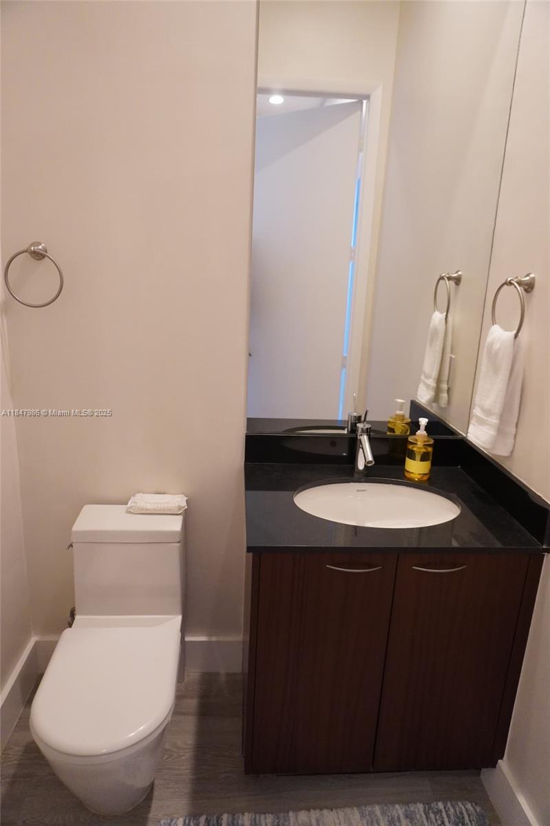 See details 4301 3 / 4 2768 sq. ft. $ 2025-07-28 0 Photo