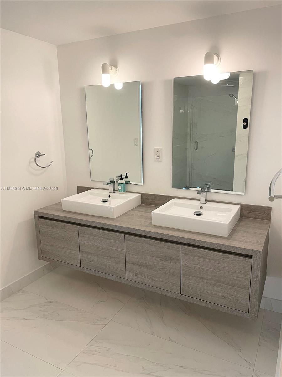 Photo of 400 Sunny Isles Blvd  #1002, Sunny Isles Beach, Florida, 33160 - 