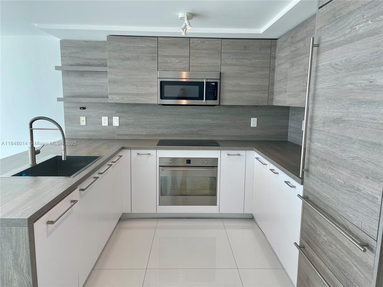 Photo of 400 Sunny Isles Blvd  #1002, Sunny Isles Beach, Florida, 33160 - 