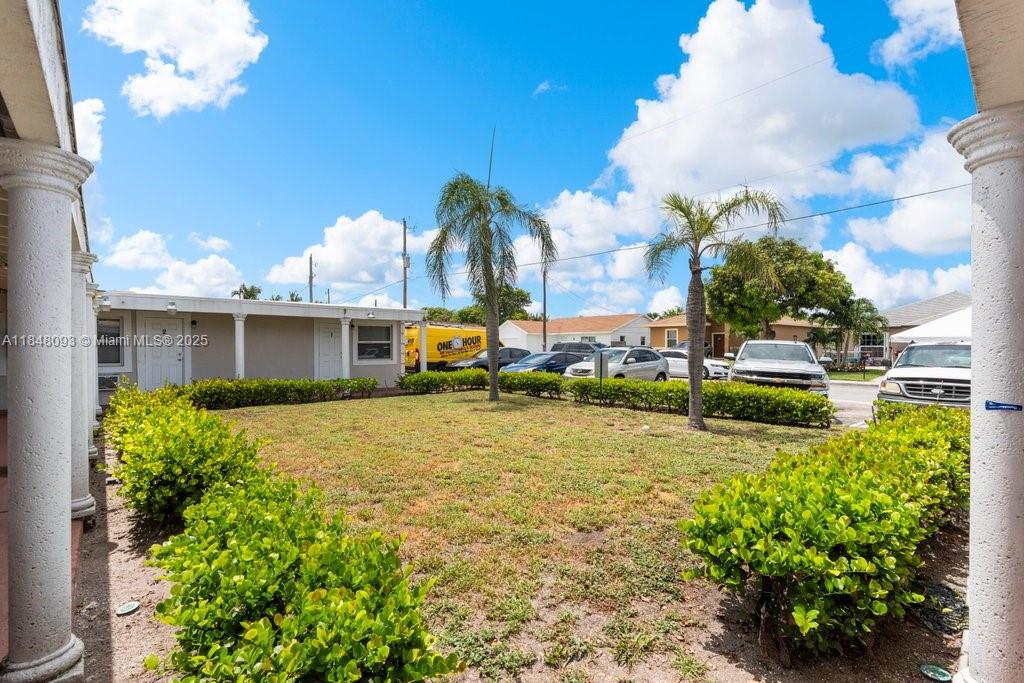 Ver detalles / 4242 sq. ft. $ 2025-07-28 0 foto
