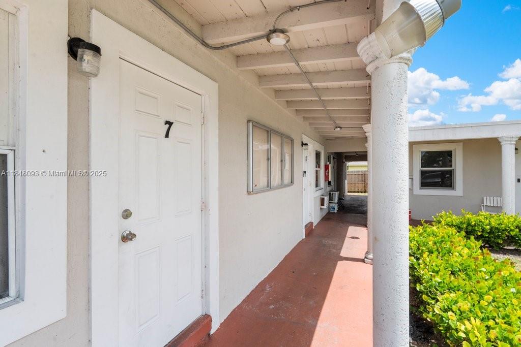 Ver detalles / 4242 sq. ft. $ 2025-07-28 0 foto