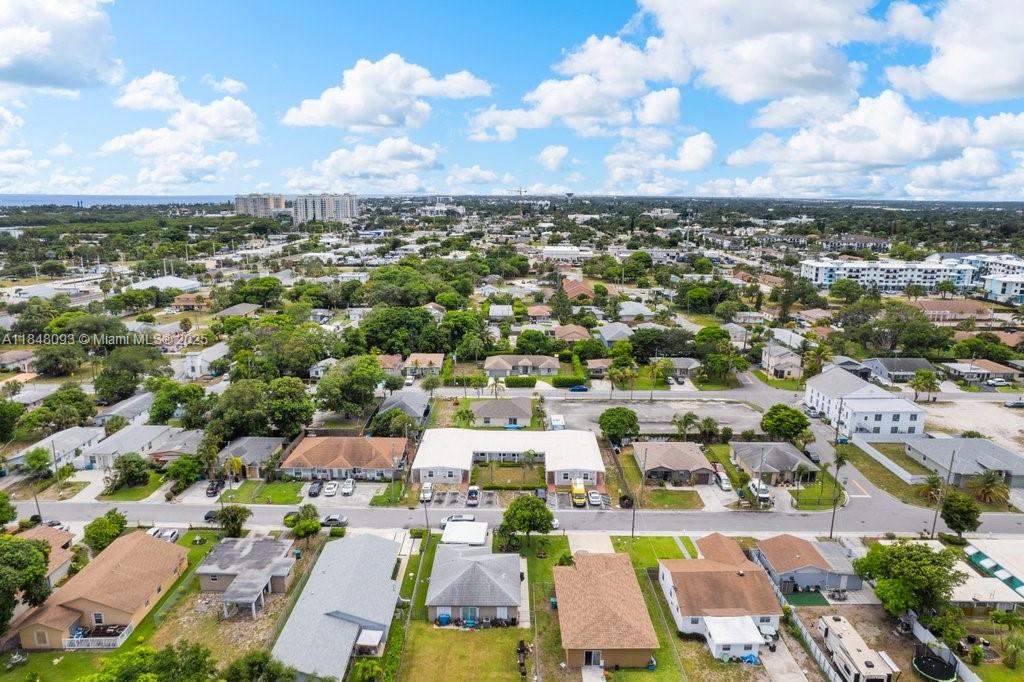 Ver detalles / 4242 sq. ft. $ 2025-07-28 0 foto