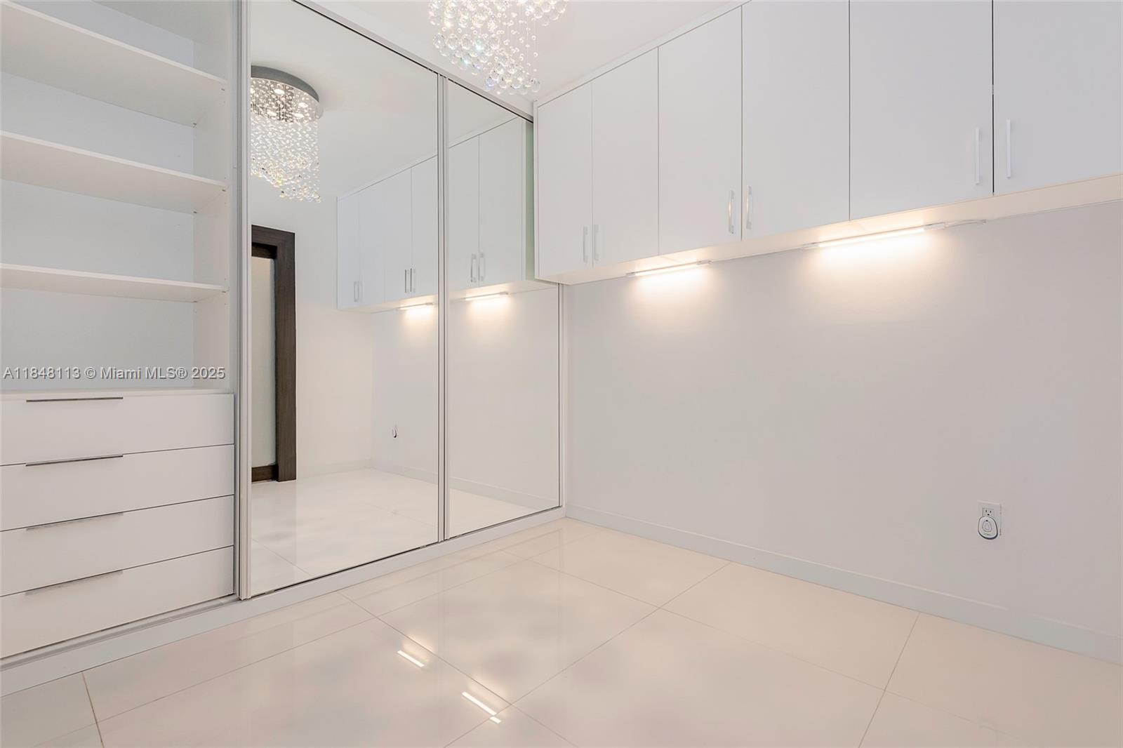 See details 2702 3 / 3 1841 sq. ft. $ 2025-07-28 0 Photo