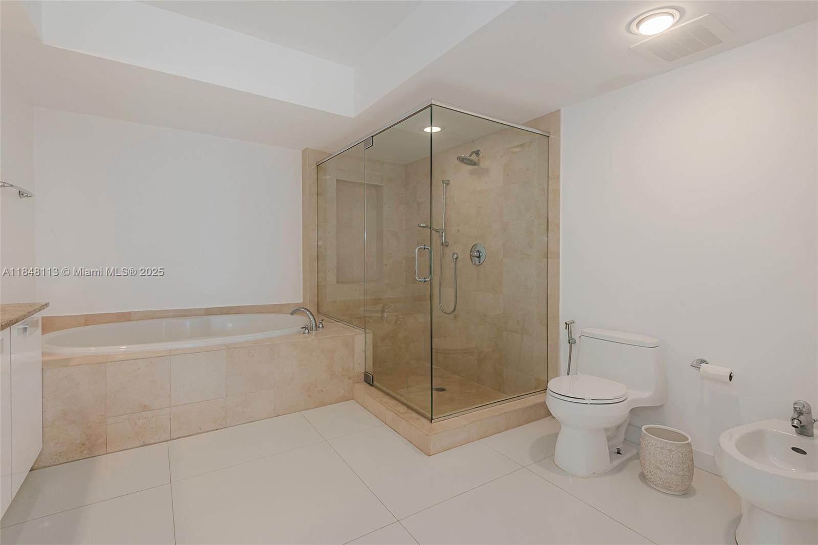 See details 2702 3 / 3 1841 sq. ft. $ 2025-07-28 0 Photo