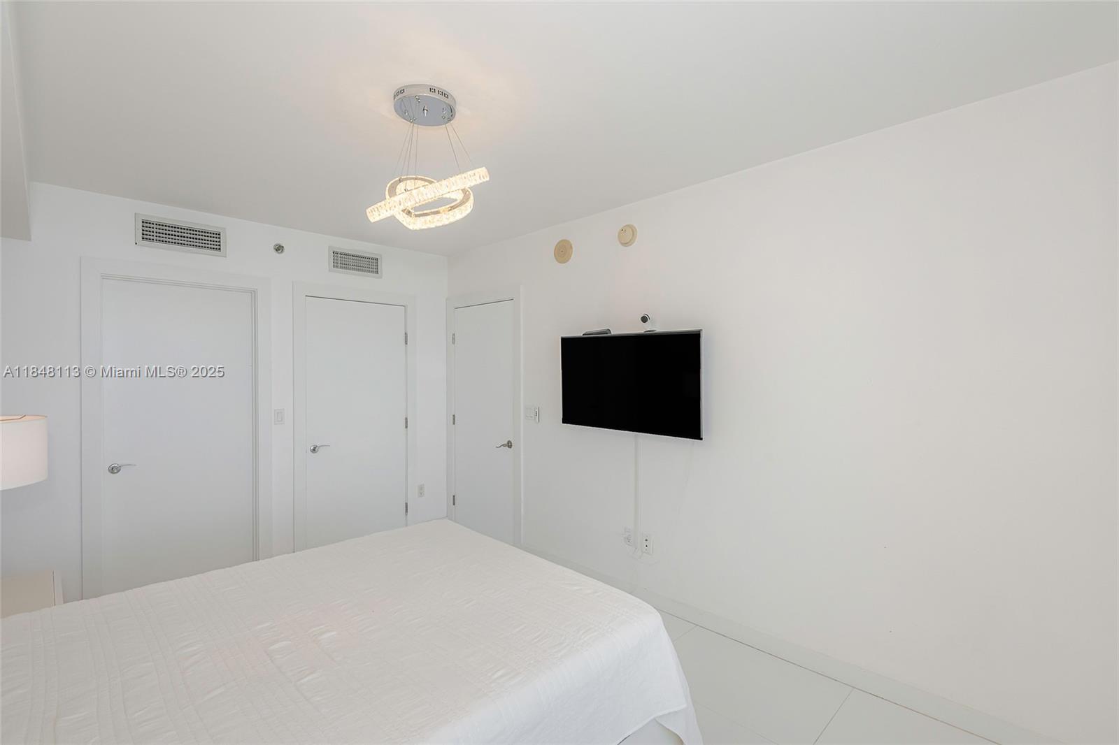 See details 2702 3 / 3 1841 sq. ft. $ 2025-07-28 0 Photo