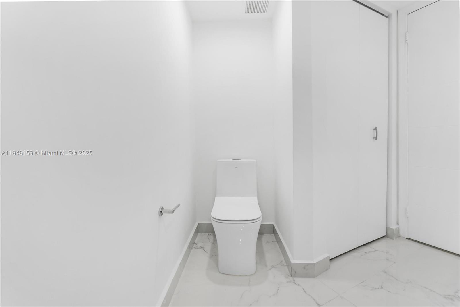 Photo of 3530 Mystic Pointe Dr  #3107, Aventura, Florida, 33180 - 