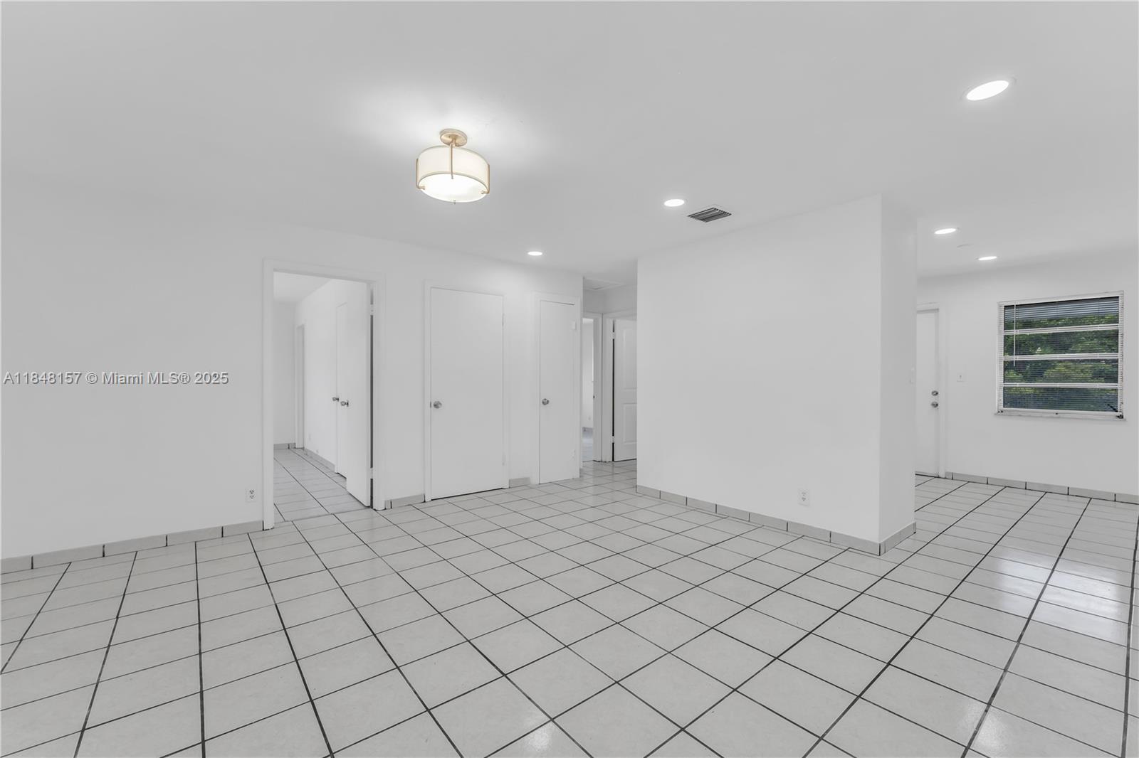 Ver detalles / 1916 sq. ft. $ 2025-07-28 0 foto