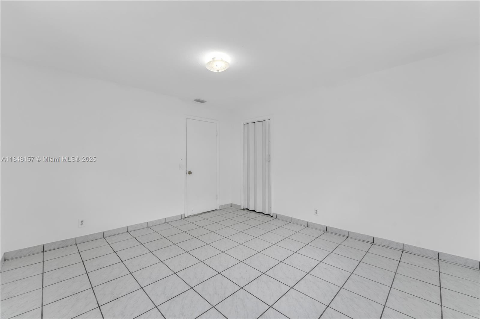 Ver detalles / 1916 sq. ft. $ 2025-07-28 0 foto