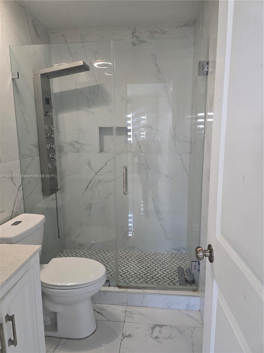 See details 11465 3 / 2 1130 sq. ft. $ 2025-07-28 0 Photo