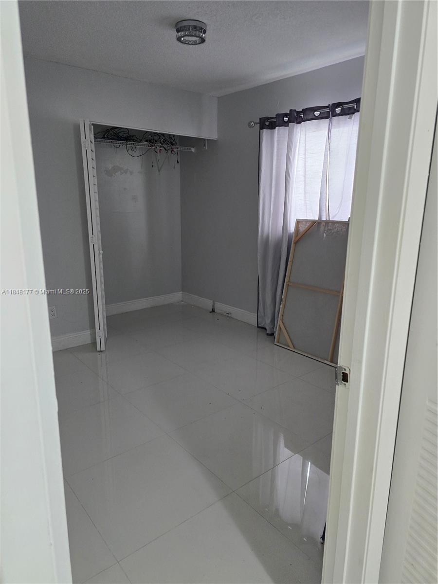 See details 11465 3 / 2 1130 sq. ft. $ 2025-07-28 0 Photo