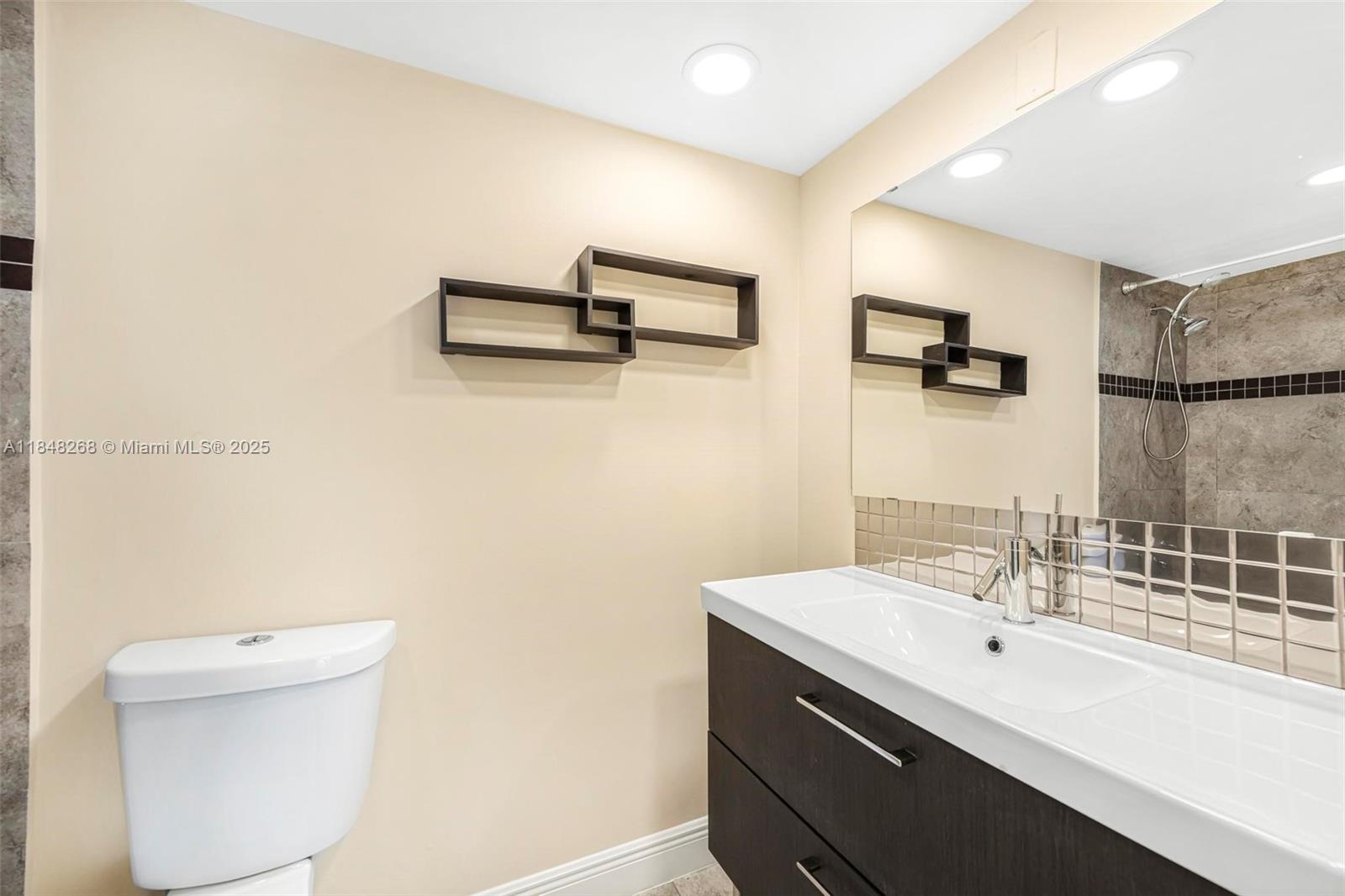 Photo of 501 Three Islands Blvd  #519, Hallandale Beach, Florida, 33009 - 