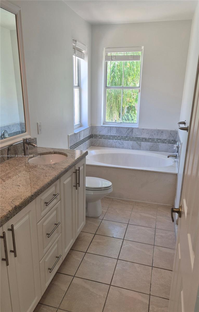 Photo of 1810 Sweetbay Way  (1810), Hollywood, Florida, 33019 - 