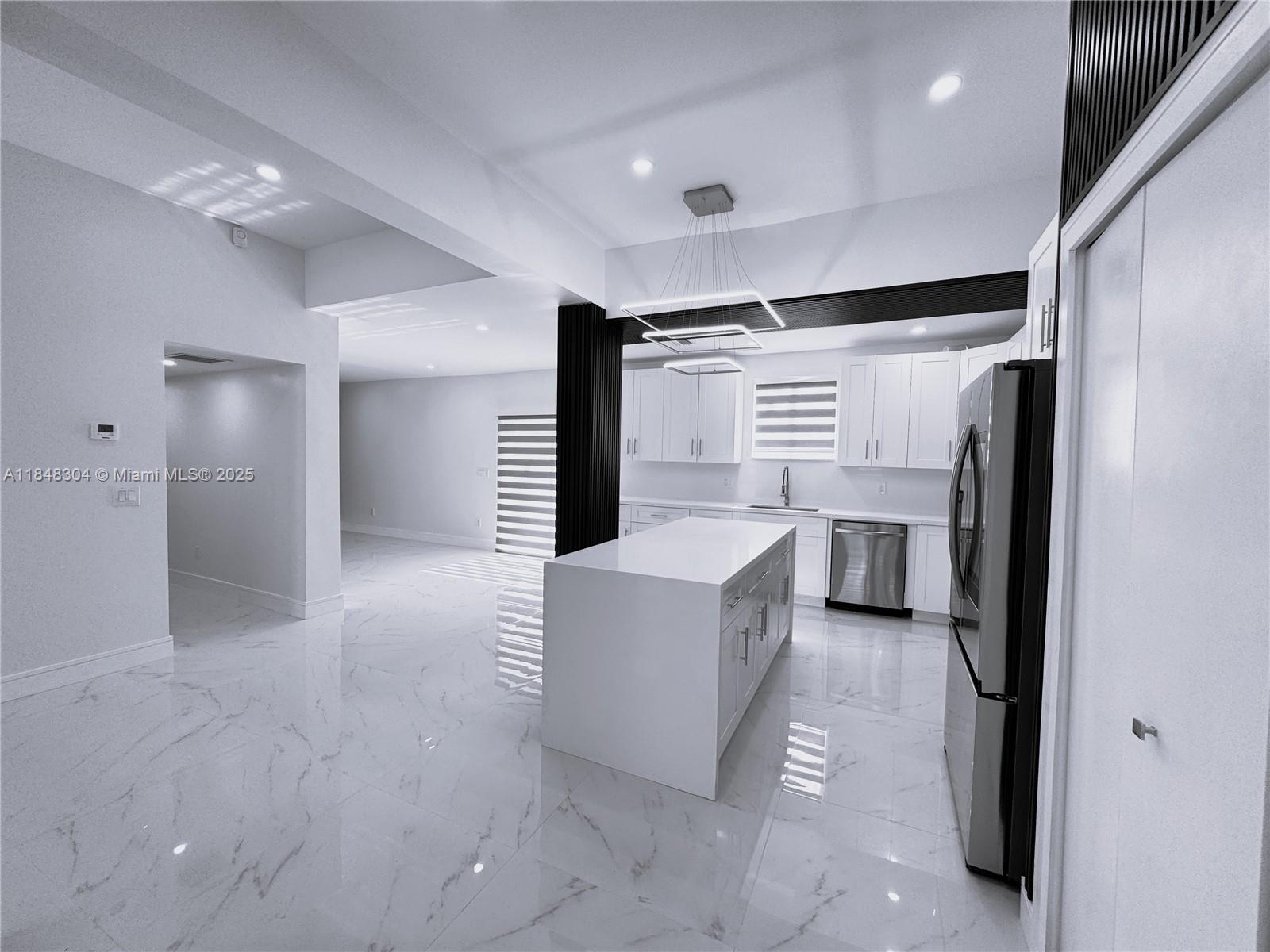 See details / 2157 sq. ft. $ 2025-07-28 0 Photo