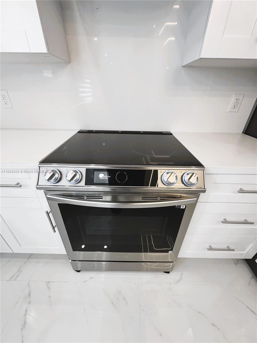 See details / 2157 sq. ft. $ 2025-07-28 0 Photo