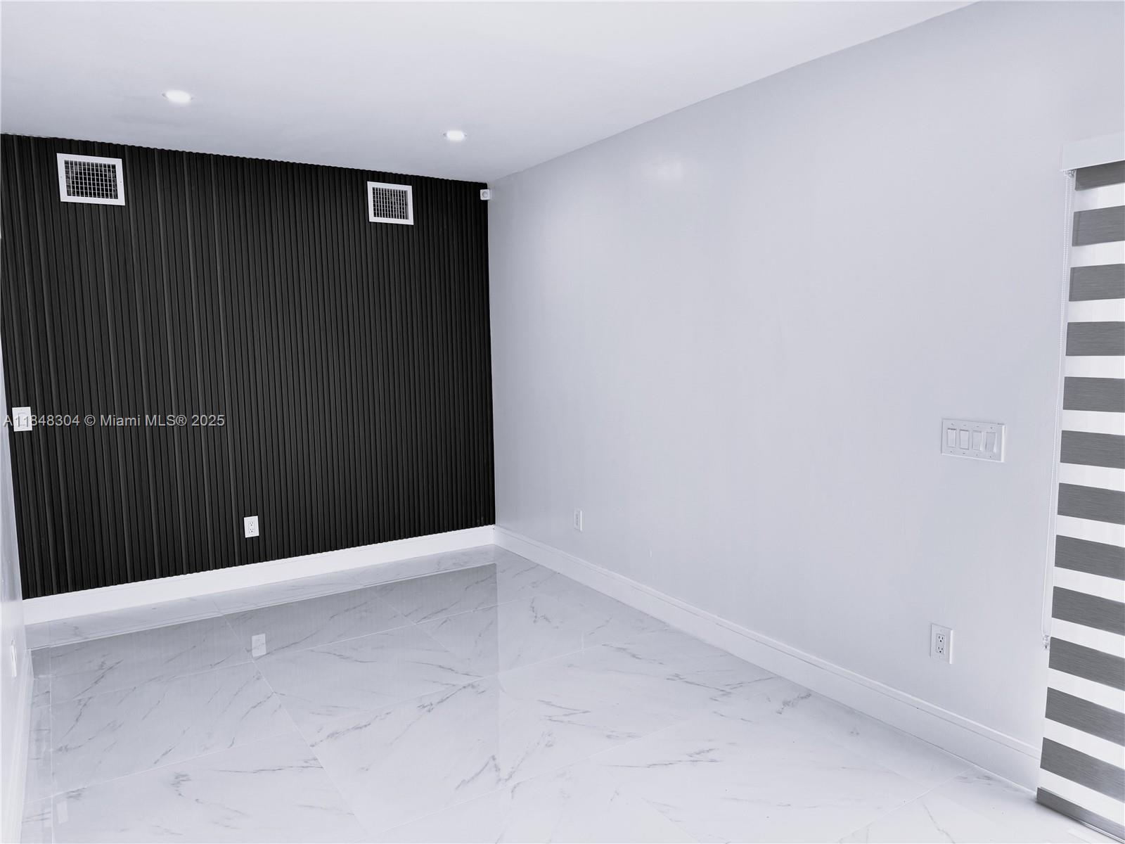 See details / 2157 sq. ft. $ 2025-07-28 0 Photo