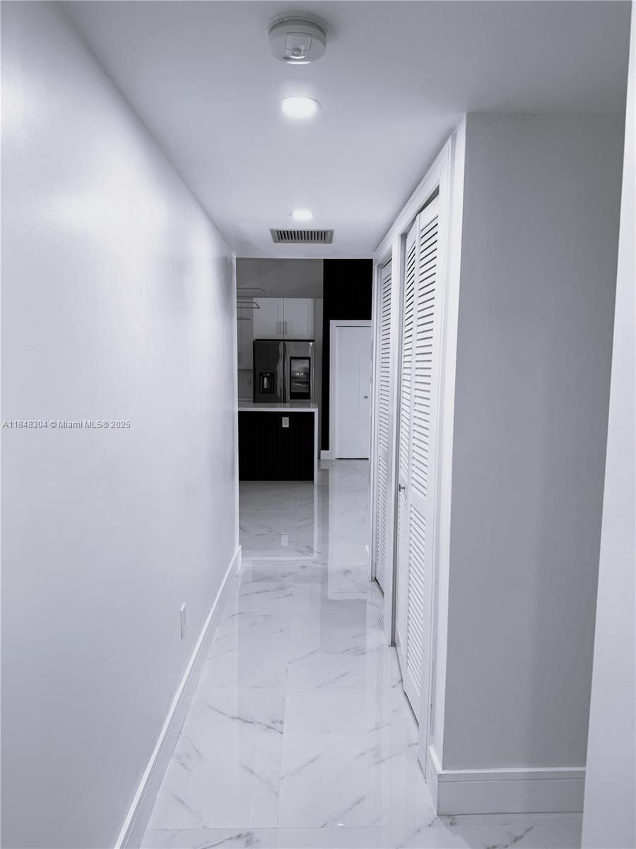 See details / 2157 sq. ft. $ 2025-07-28 0 Photo