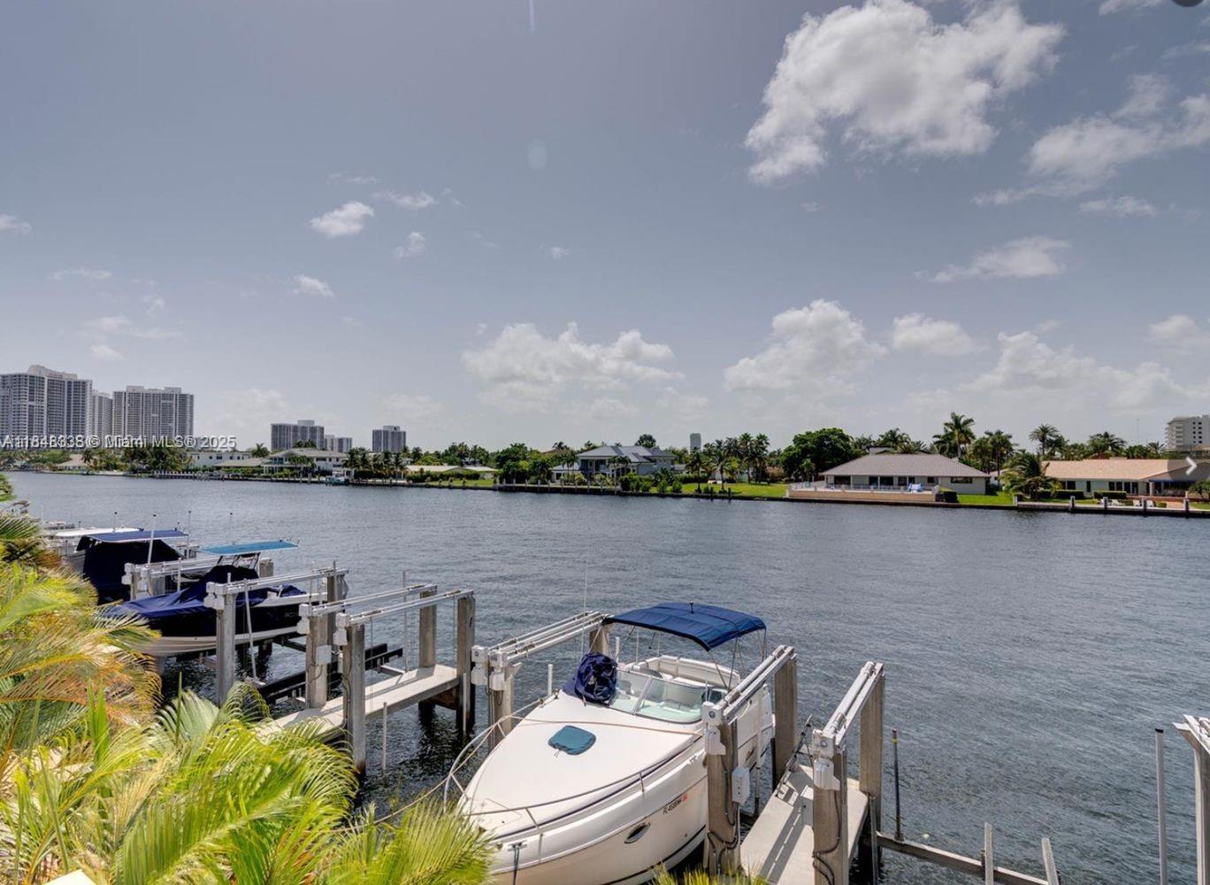 See details 3A 1 / 1 545 sq. ft. $ 2025-07-28 0 Photo