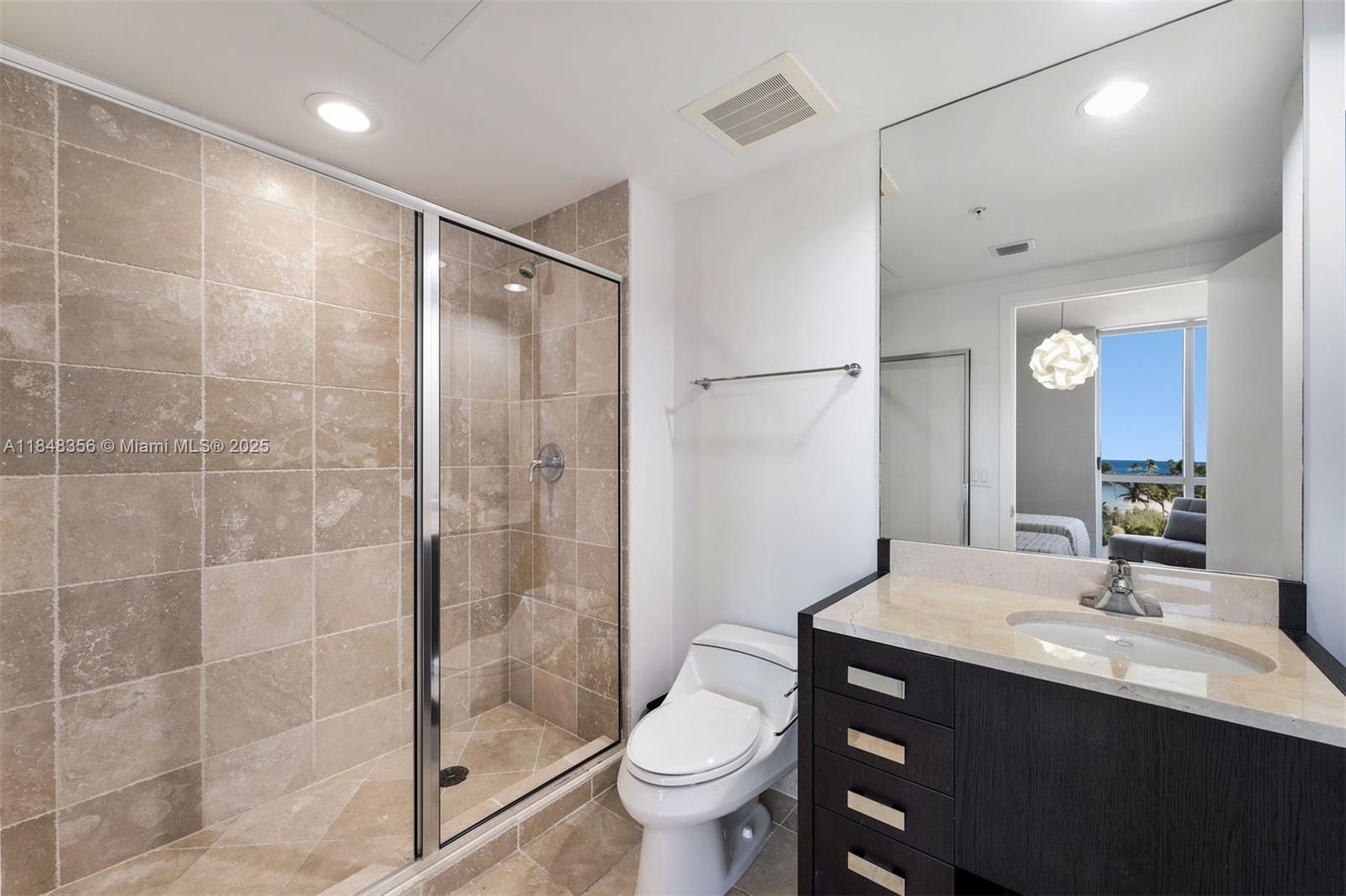 Ver detalles 604 2 / 3 1643 sq. ft. $ 2025-07-28 0 foto