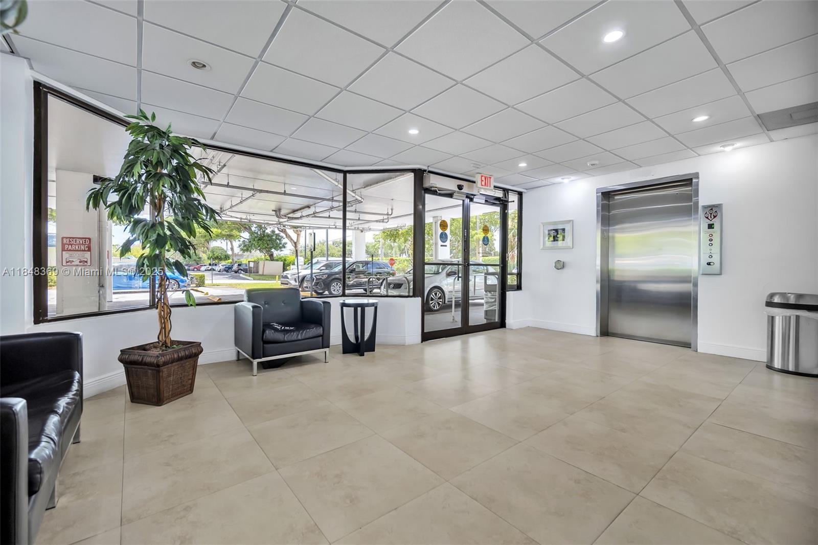   /   sq. ft. $ 2025-07-28 0 foto