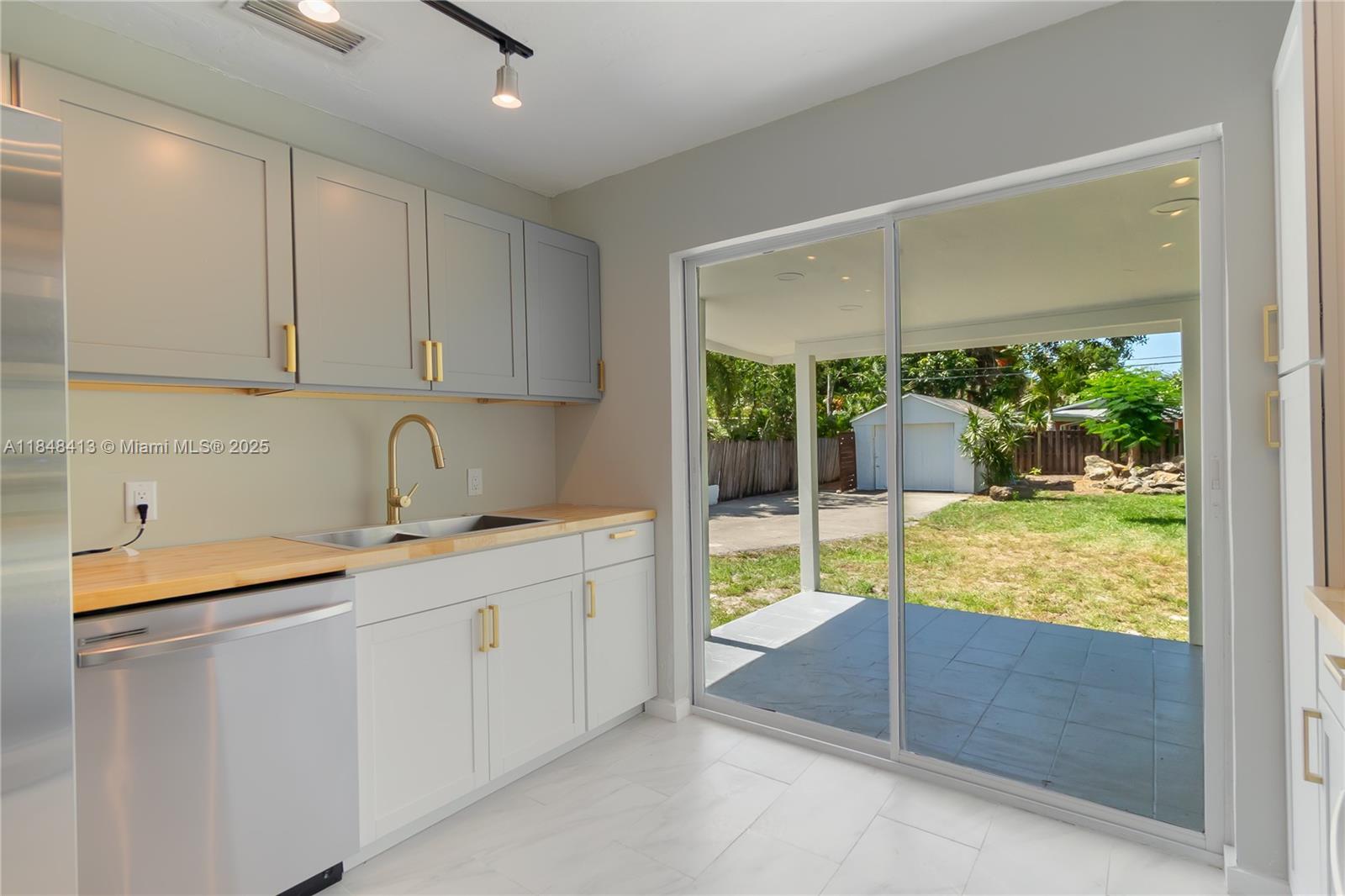 See details / sq. ft. $ 2025-07-28 0 Photo