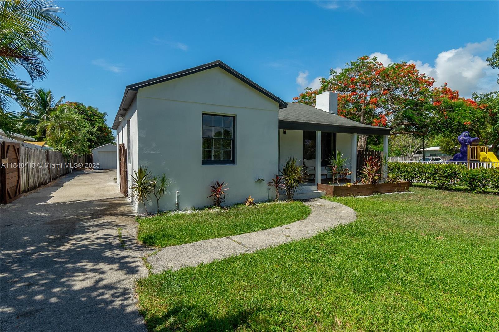 See details / sq. ft. $ 2025-07-28 0 Photo