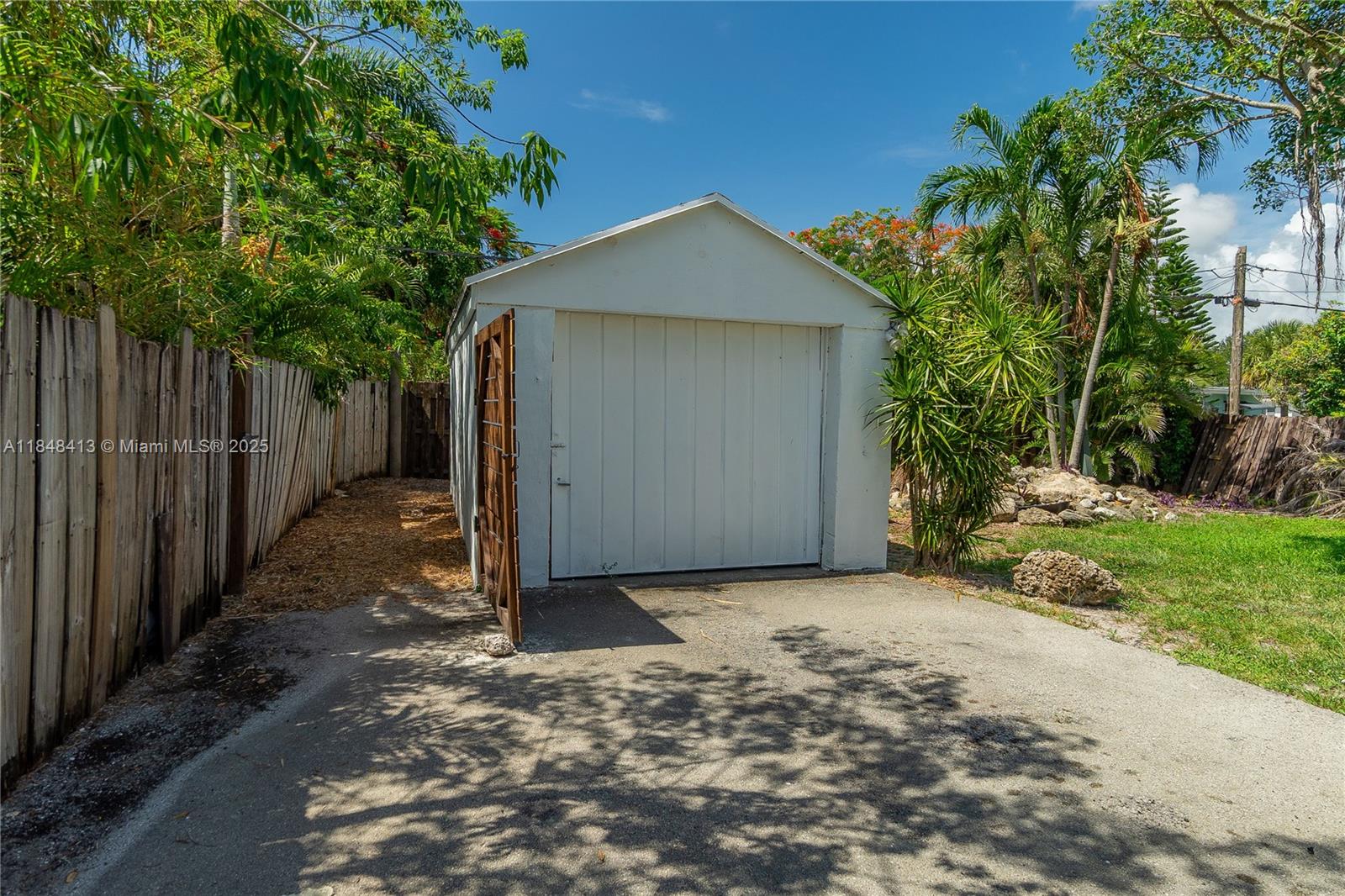 See details / sq. ft. $ 2025-07-28 0 Photo