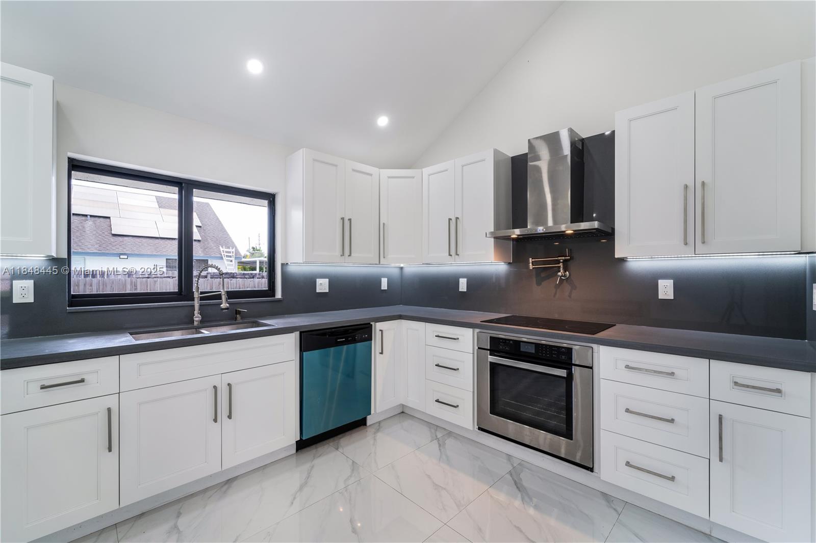 20735 3 / 2 1351 sq. ft. $ 2025-09-10 0 foto