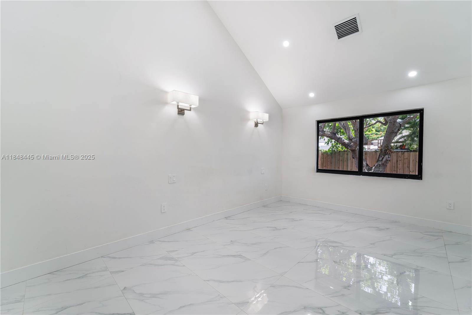 20735 3 / 2 1351 sq. ft. $ 2025-09-10 0 foto