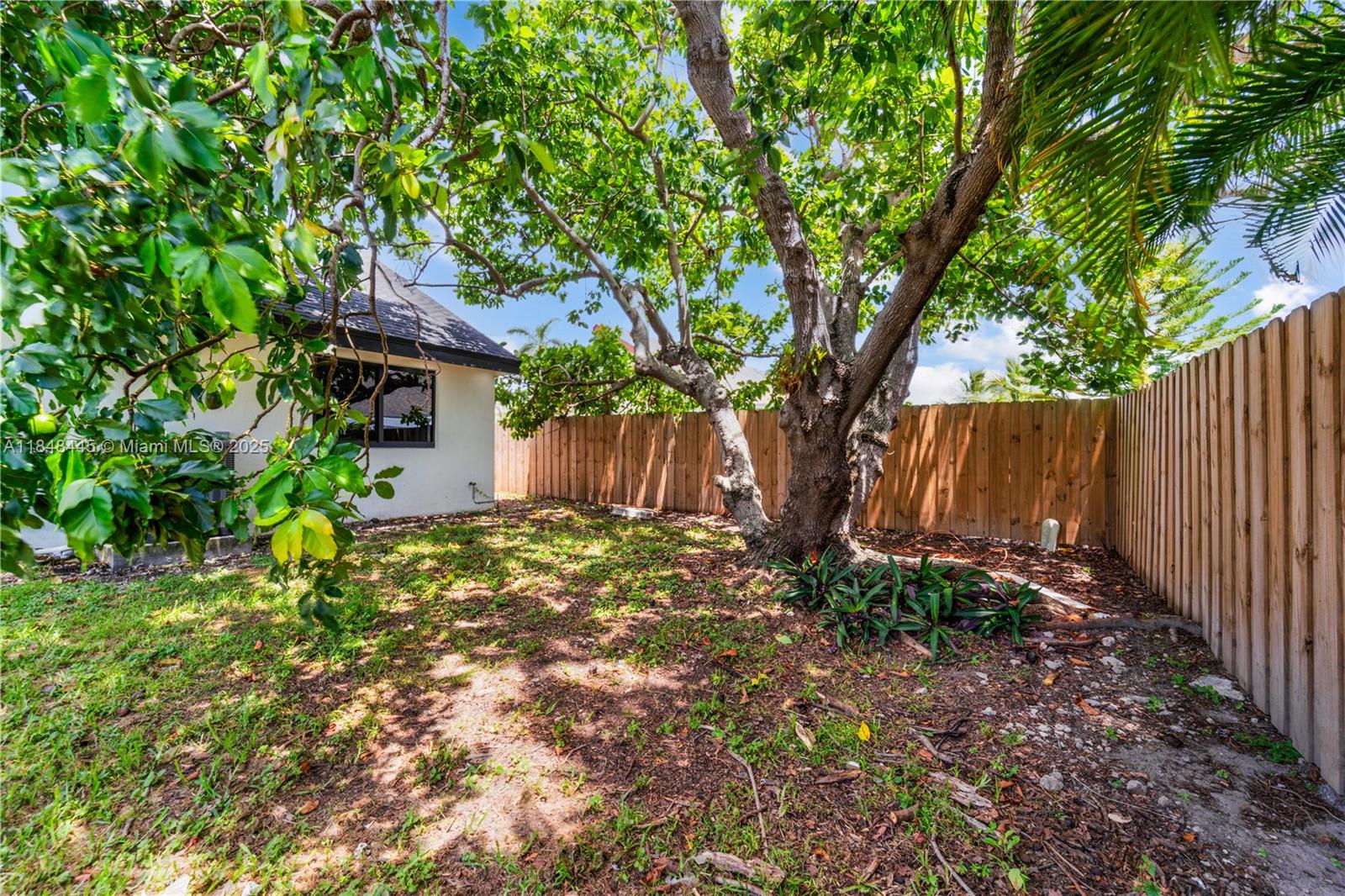 20735 3 / 2 1351 sq. ft. $ 2025-09-10 0 foto