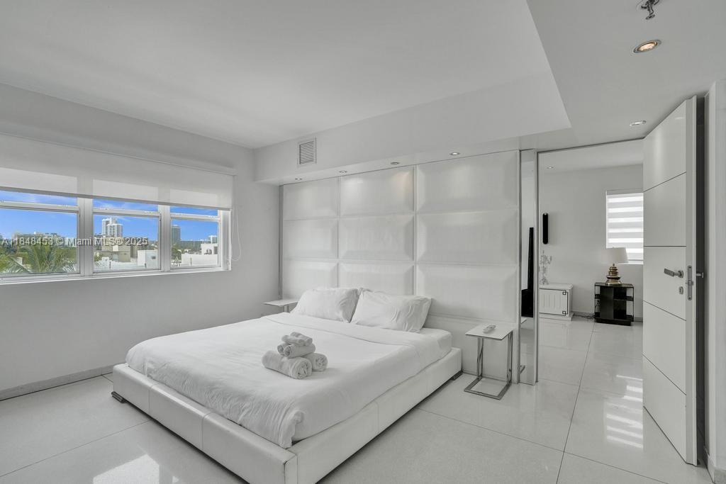 See details 507/509 3 / 2 1440 sq. ft. $ 2025-07-28 0 Photo
