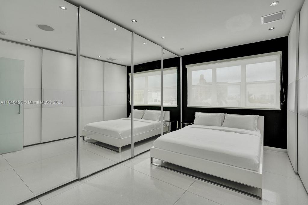See details 507/509 3 / 2 1440 sq. ft. $ 2025-07-28 0 Photo