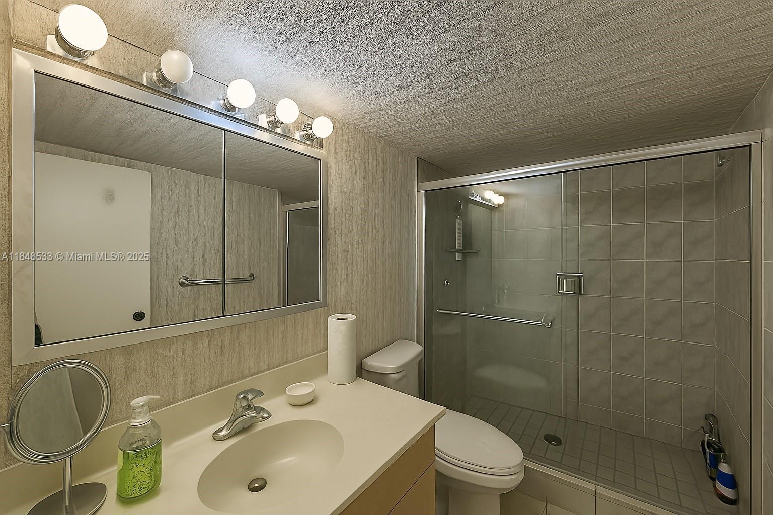 Photo of 2030 Ocean Dr  #2004, Hallandale Beach, Florida, 33009 - 