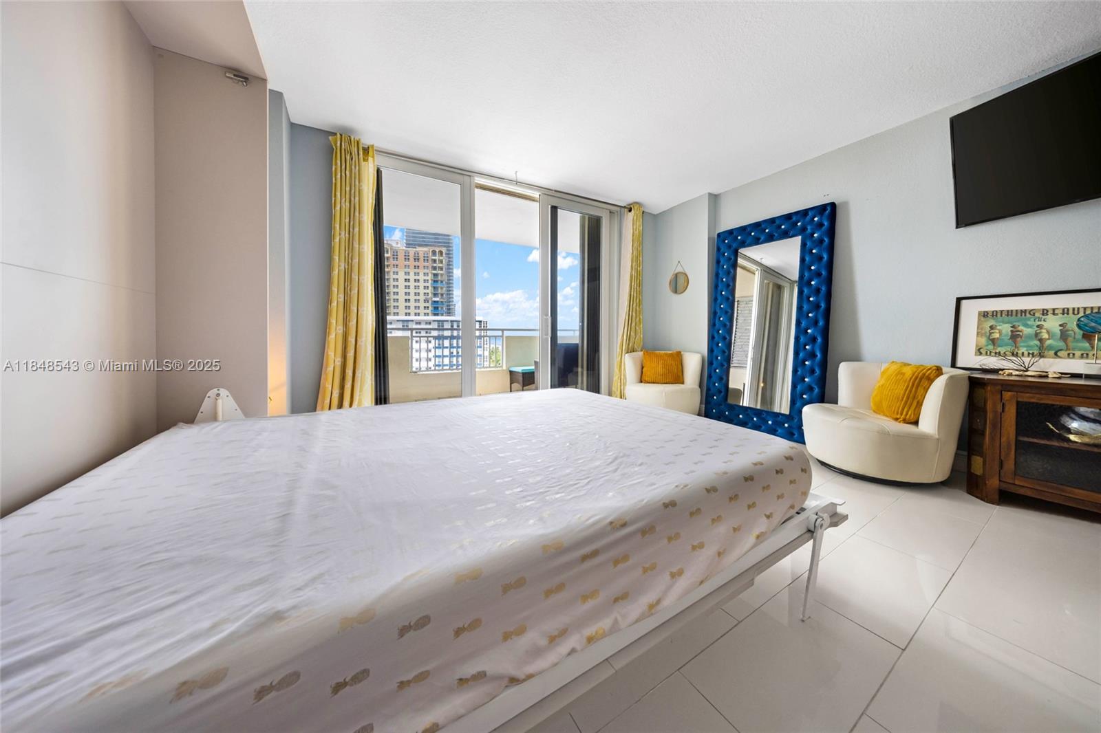 Photo of 3180 Ocean Dr  #607, Hallandale Beach, Florida, 33009 - Murphy bed down