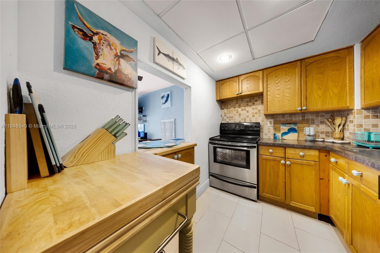 Photo of 3180 Ocean Dr  #607, Hallandale Beach, Florida, 33009 - Kitchen area