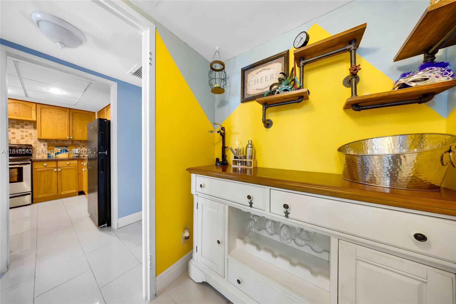 Photo of 3180 Ocean Dr  #607, Hallandale Beach, Florida, 33009 - 