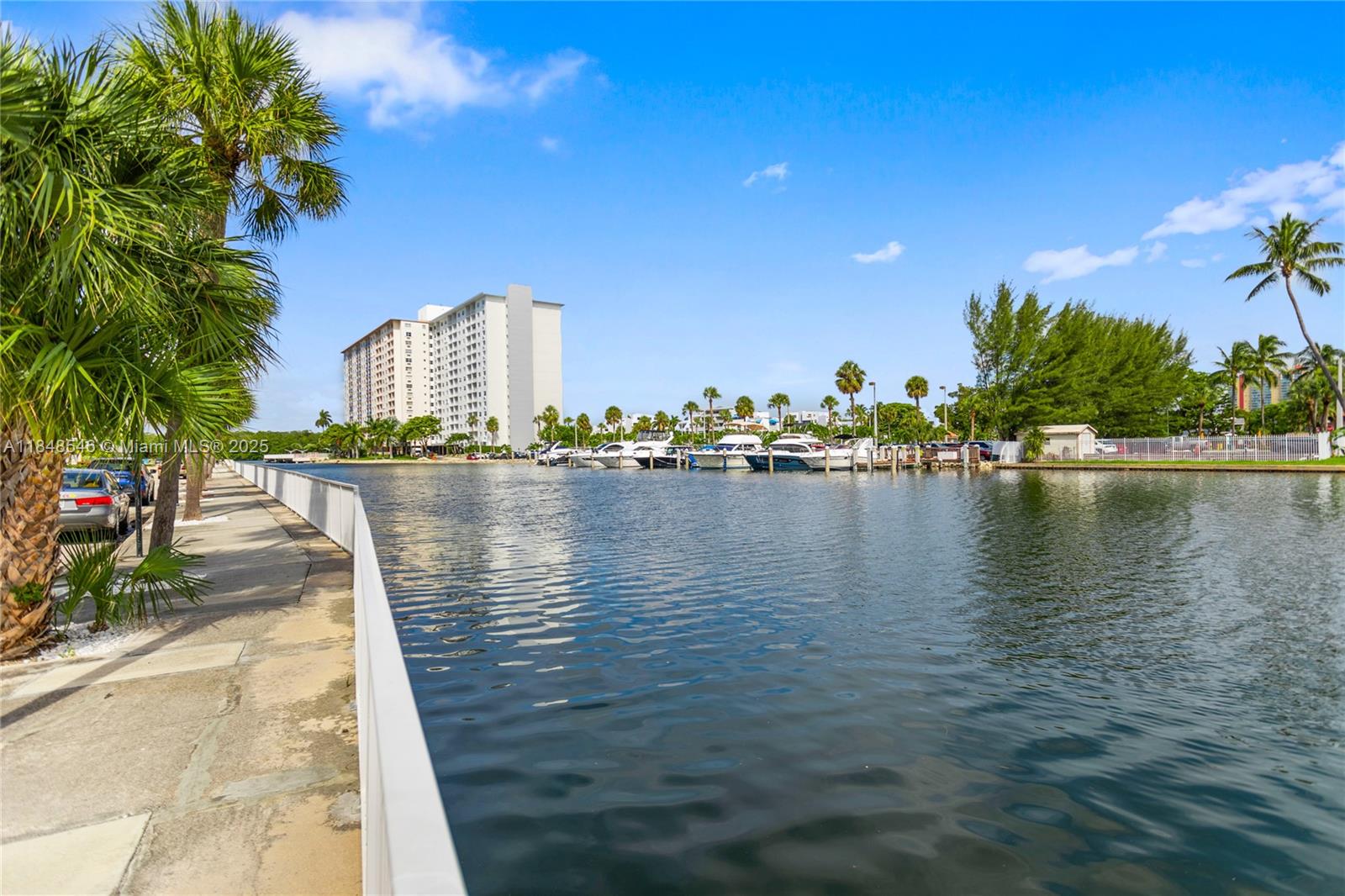 725 1 / 2 762 sq. ft. $ 2025-09-22 0 Photo