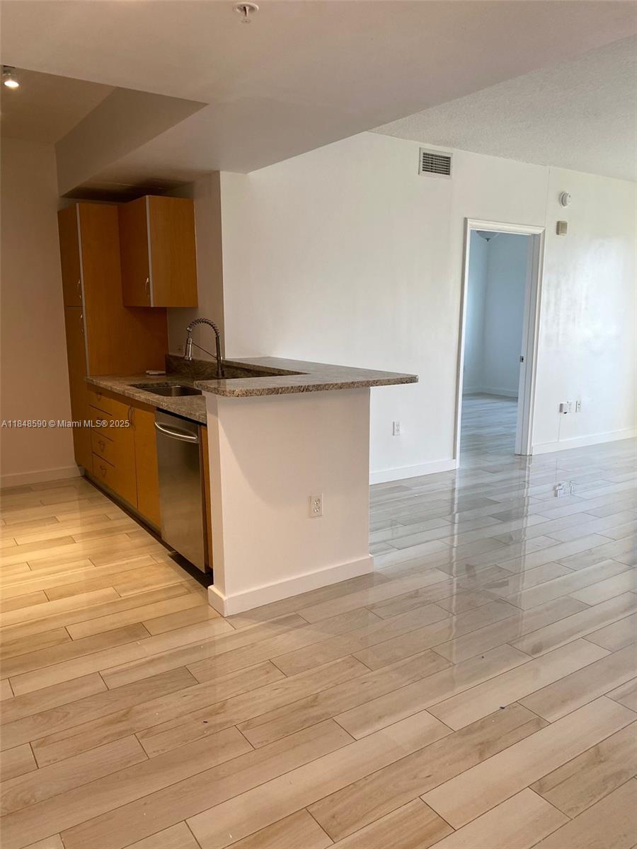 Photo of 18800 29th Ave #503, Aventura, Florida, 33180 -