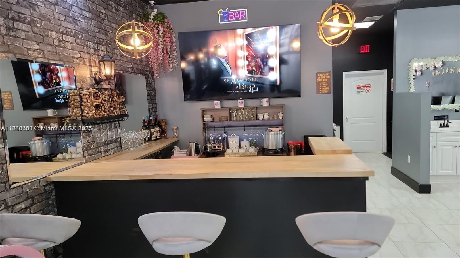 See details / sq. ft. $ 2025-07-29 0 Photo