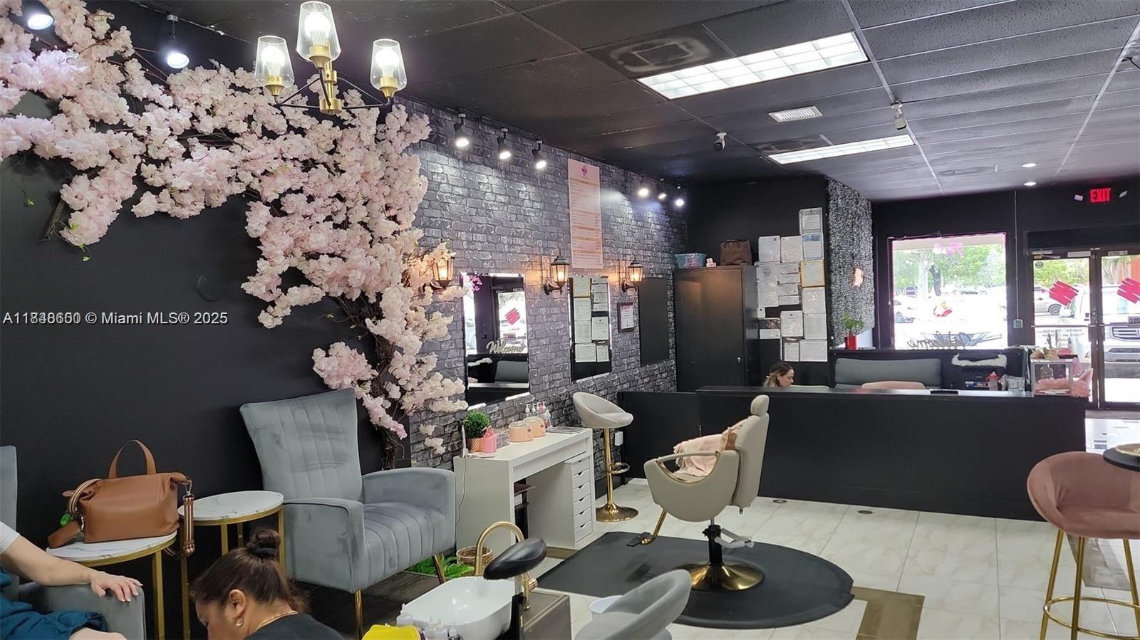 See details / sq. ft. $ 2025-07-29 0 Photo