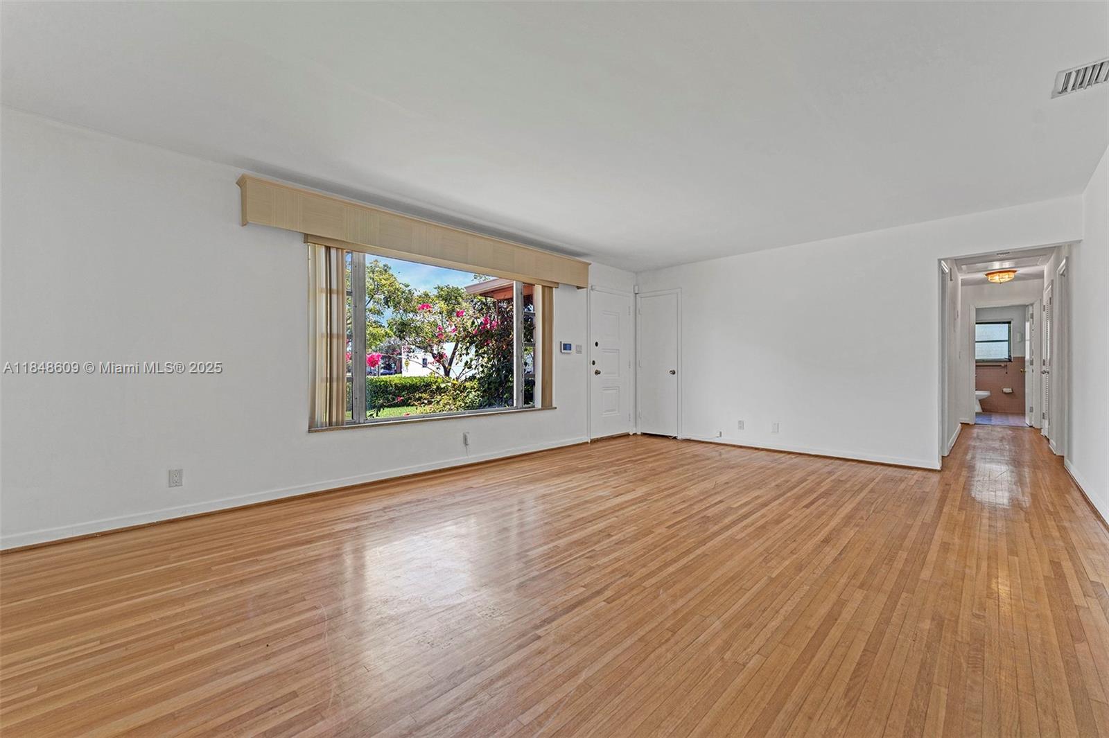 See details / sq. ft. $ 2025-07-29 0 Photo